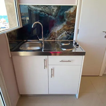 Lavrio 1Bdr Penthouse 7 Min On Foot From The Port Apartment Exterior photo