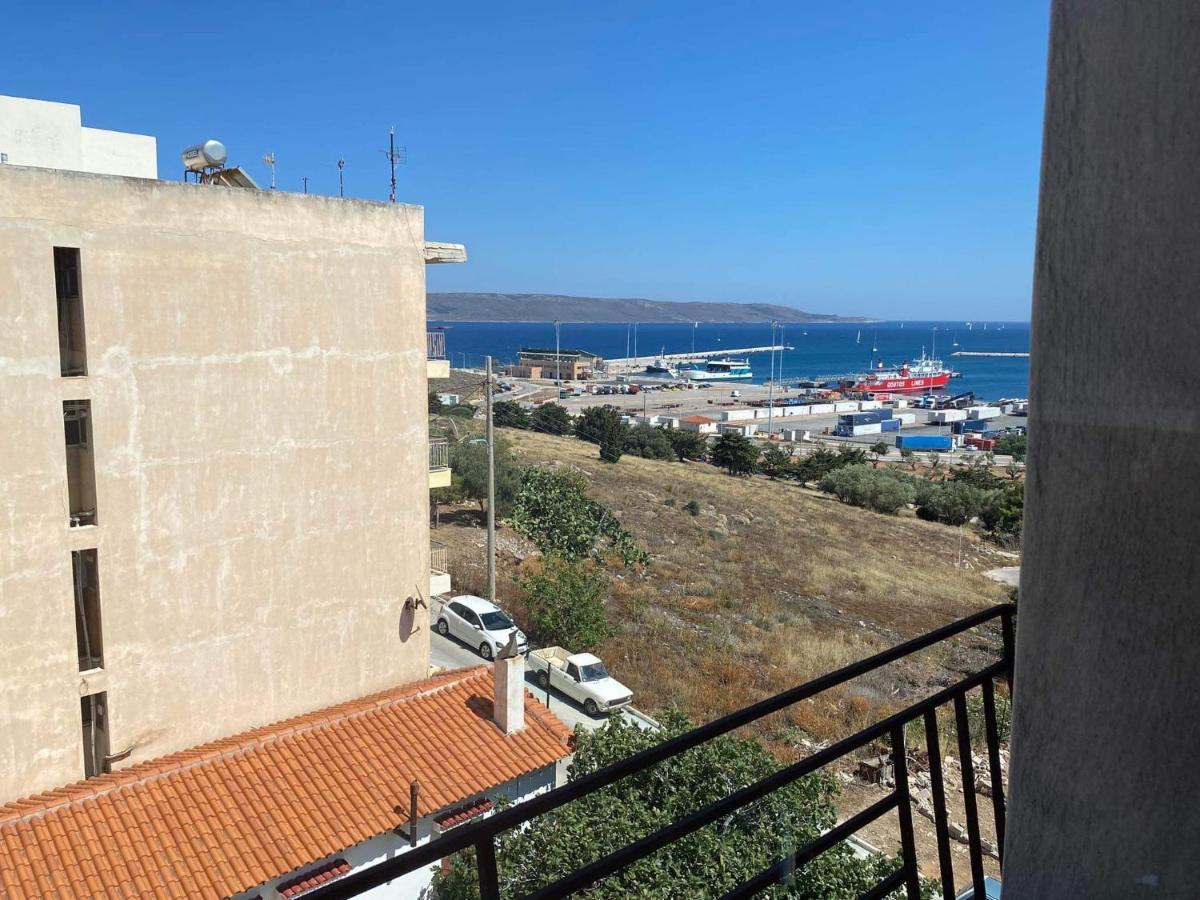1bdr Penthouse 7 Min On Foot From The Port Lavrion